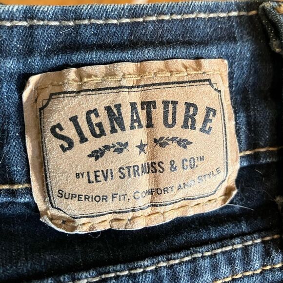 Signature by Levi Strauss Denim - Levi’s Signature, mid rise straight legged jeans, size 14, excellent condition